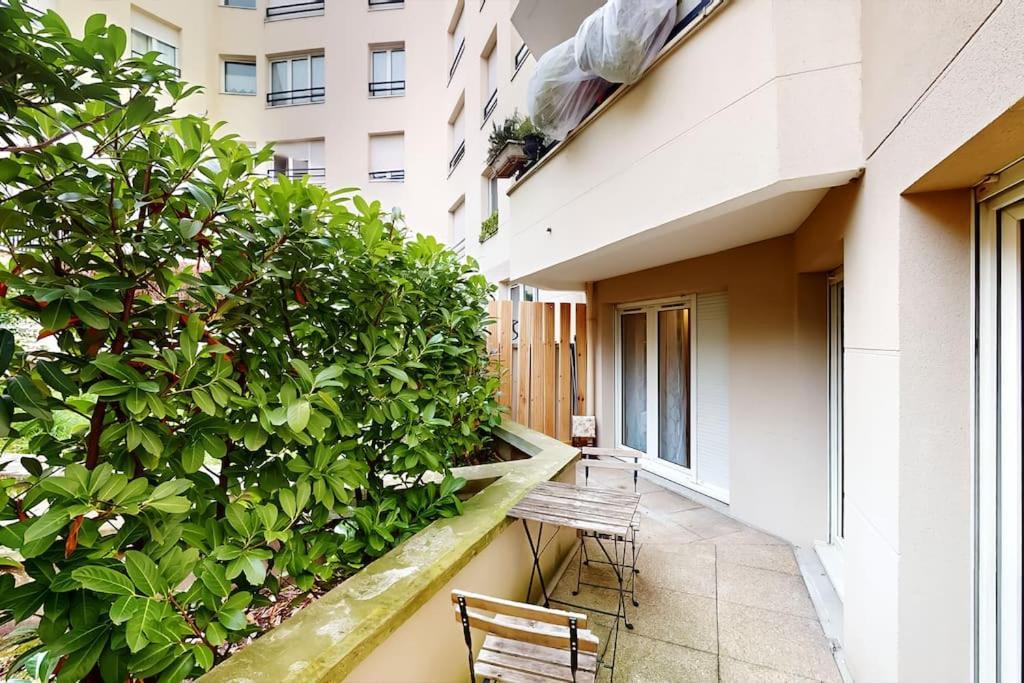 8 Personnes - 4 Rooms - 2 Salle De Bain - Metro 7 & 14 - Porte Italie - Private Car Park- Wifi Le Kremlin-Bicêtre Dış mekan fotoğraf