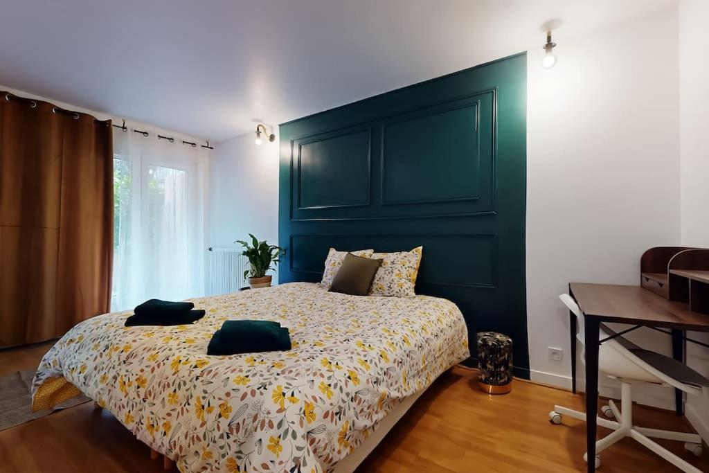 8 Personnes - 4 Rooms - 2 Salle De Bain - Metro 7 & 14 - Porte Italie - Private Car Park- Wifi Le Kremlin-Bicêtre Dış mekan fotoğraf